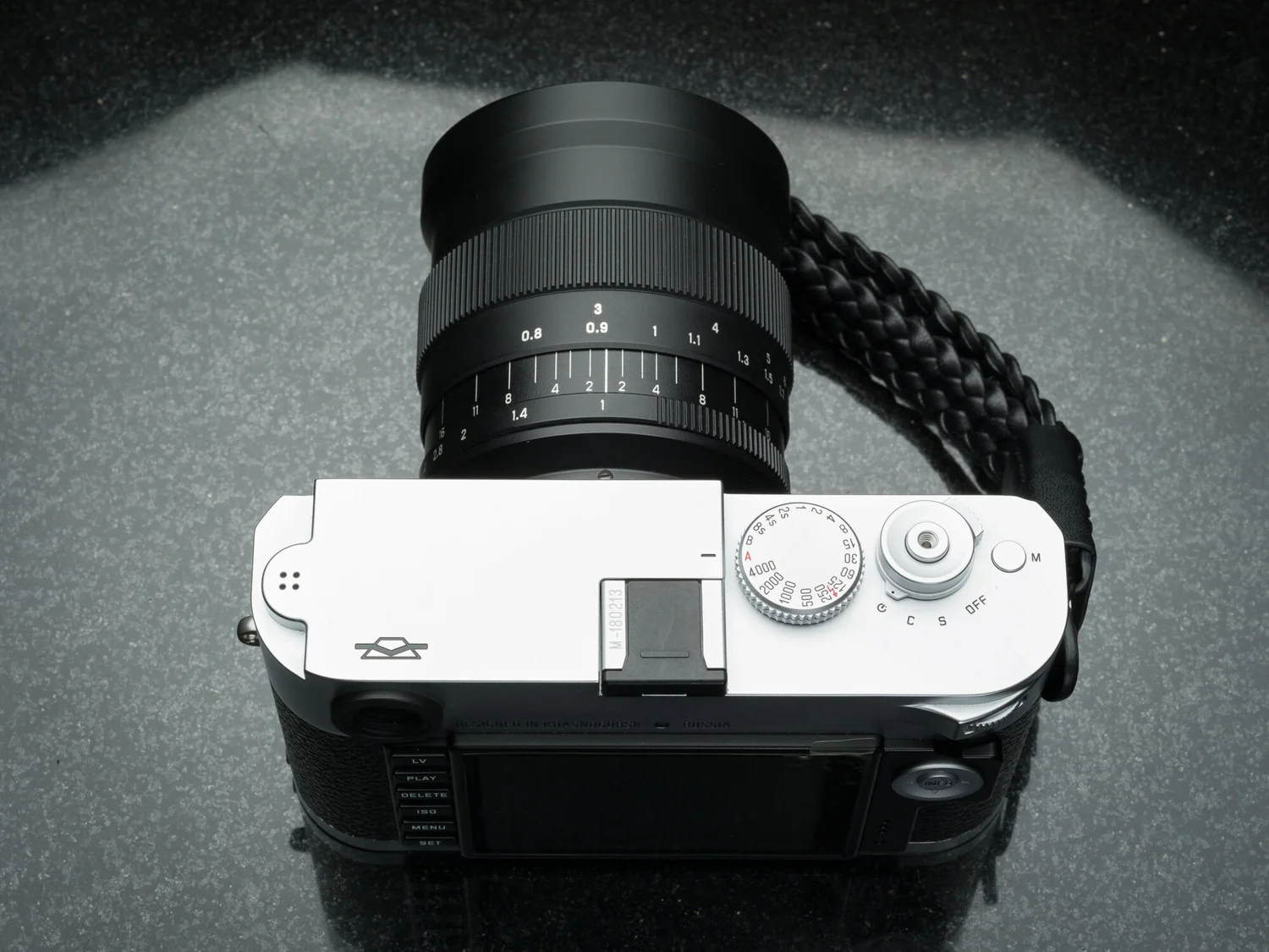Zenit M240 Zenitar Camera 35mm F1 Lens Leica Rumors Vi Vante Top 2.jpg