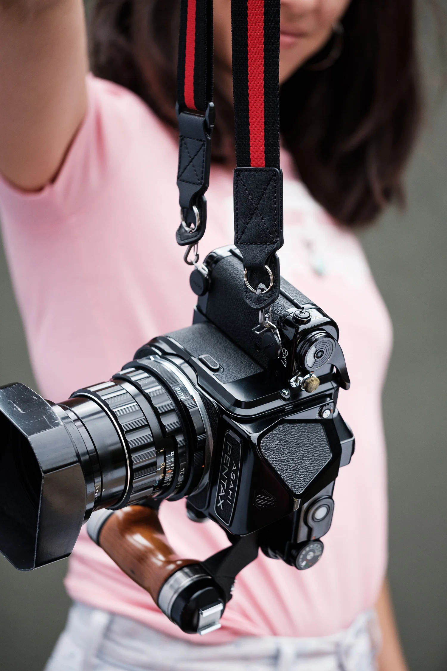 adjustable seatbelt camera strap