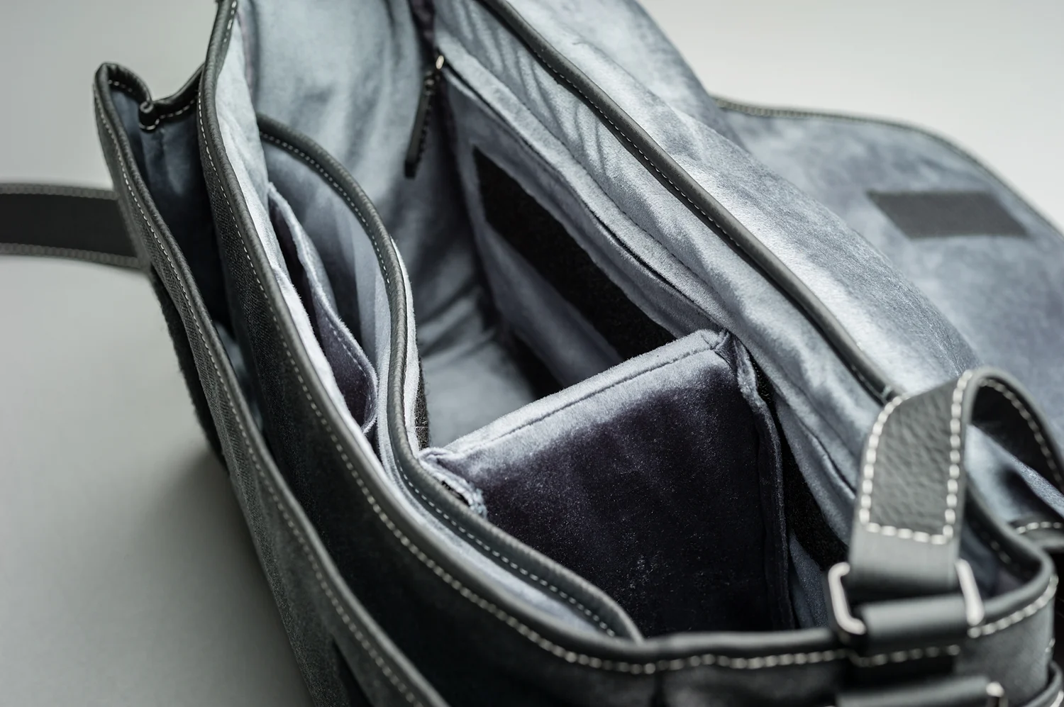 Vi Vante "Daily Driver" Full Size Waxed Canvas and Leather Bag, image 25