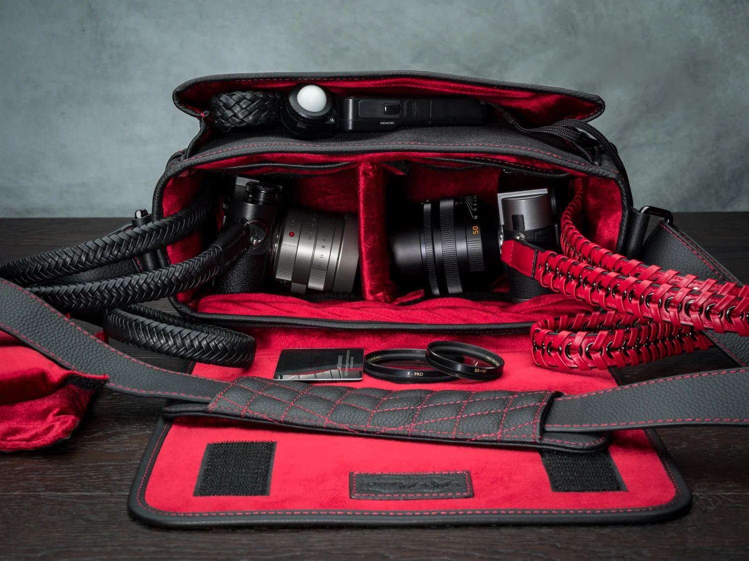 canvas camera bag, designer, leica, sony alpha, fujifilm, stylish, comfortable, durable, red, interior, plush