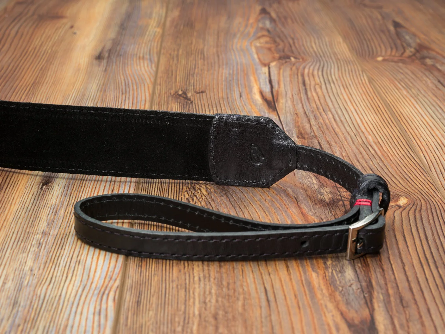 The Vi Vante Gaucho "La Pampa" Leather Camera Strap; Adustable Fits Slotted and Lug Mounts, image 6