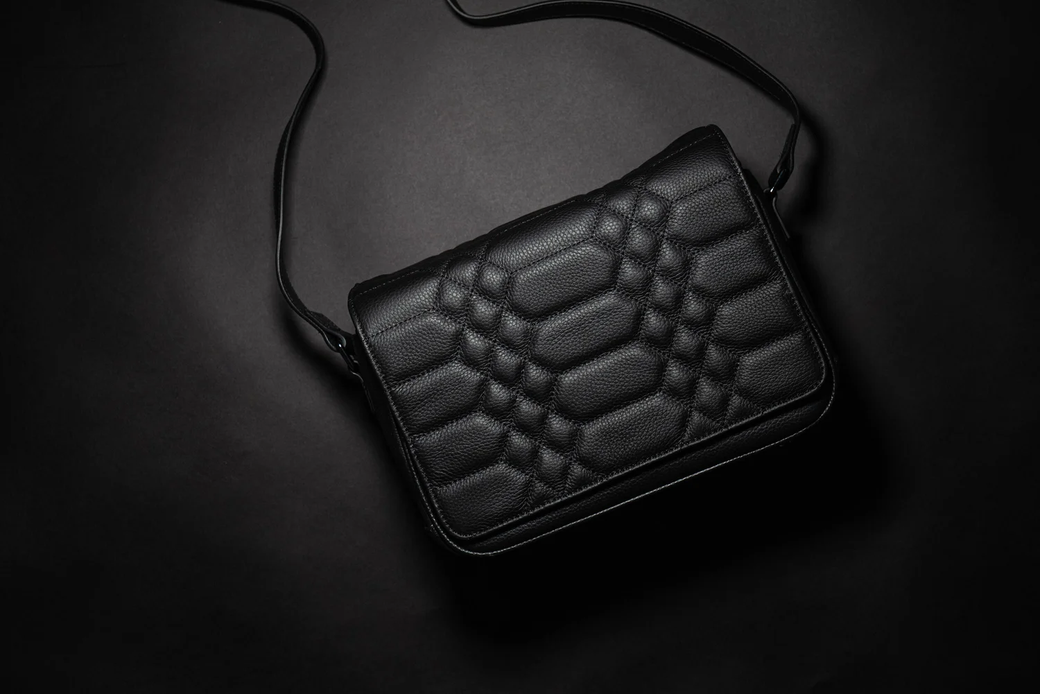 weather resistant leather camera bag