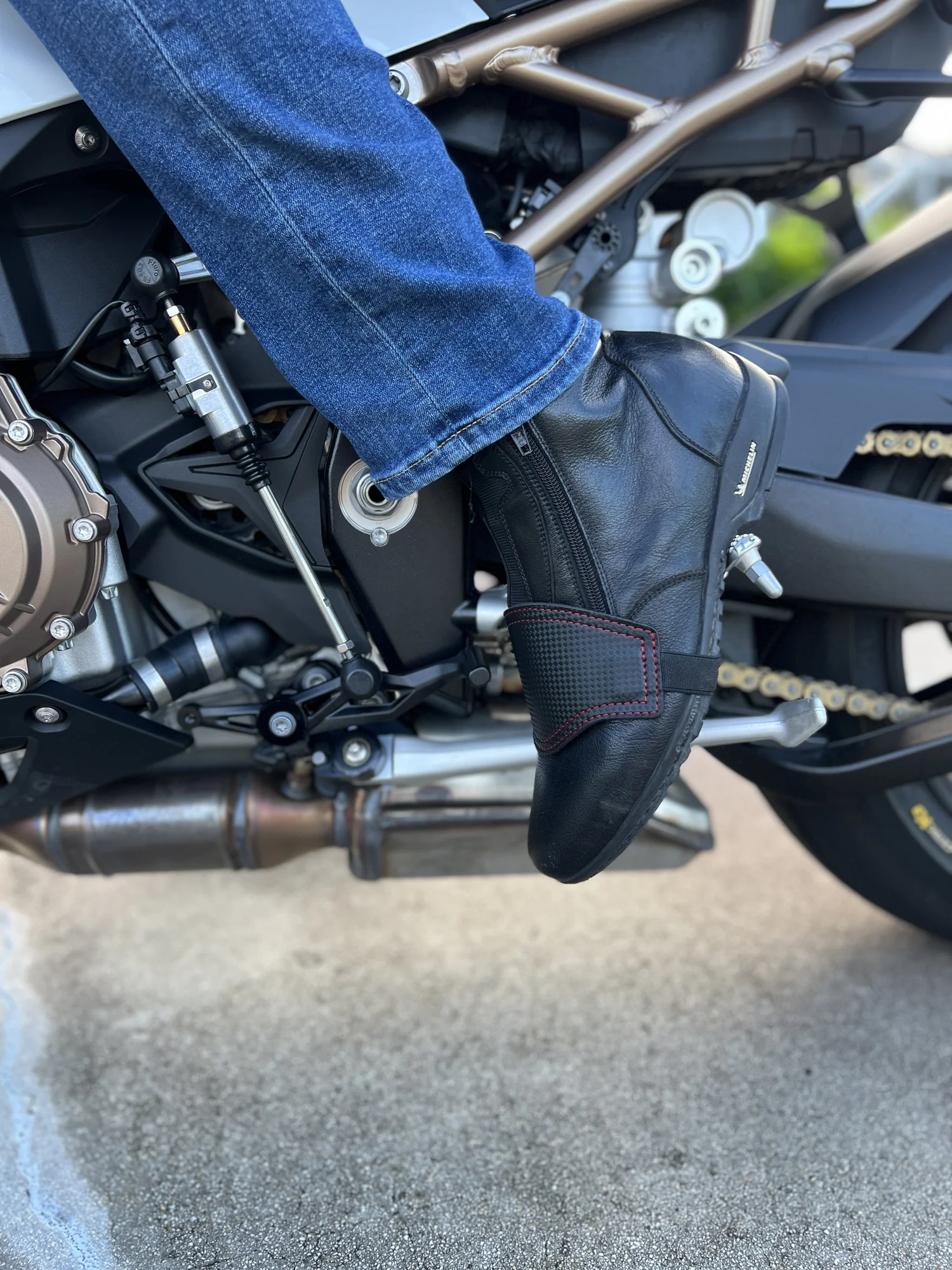 The Vi Vante "Guardian" Motorcycle Toe Guard for Boot & Shoes, image 8