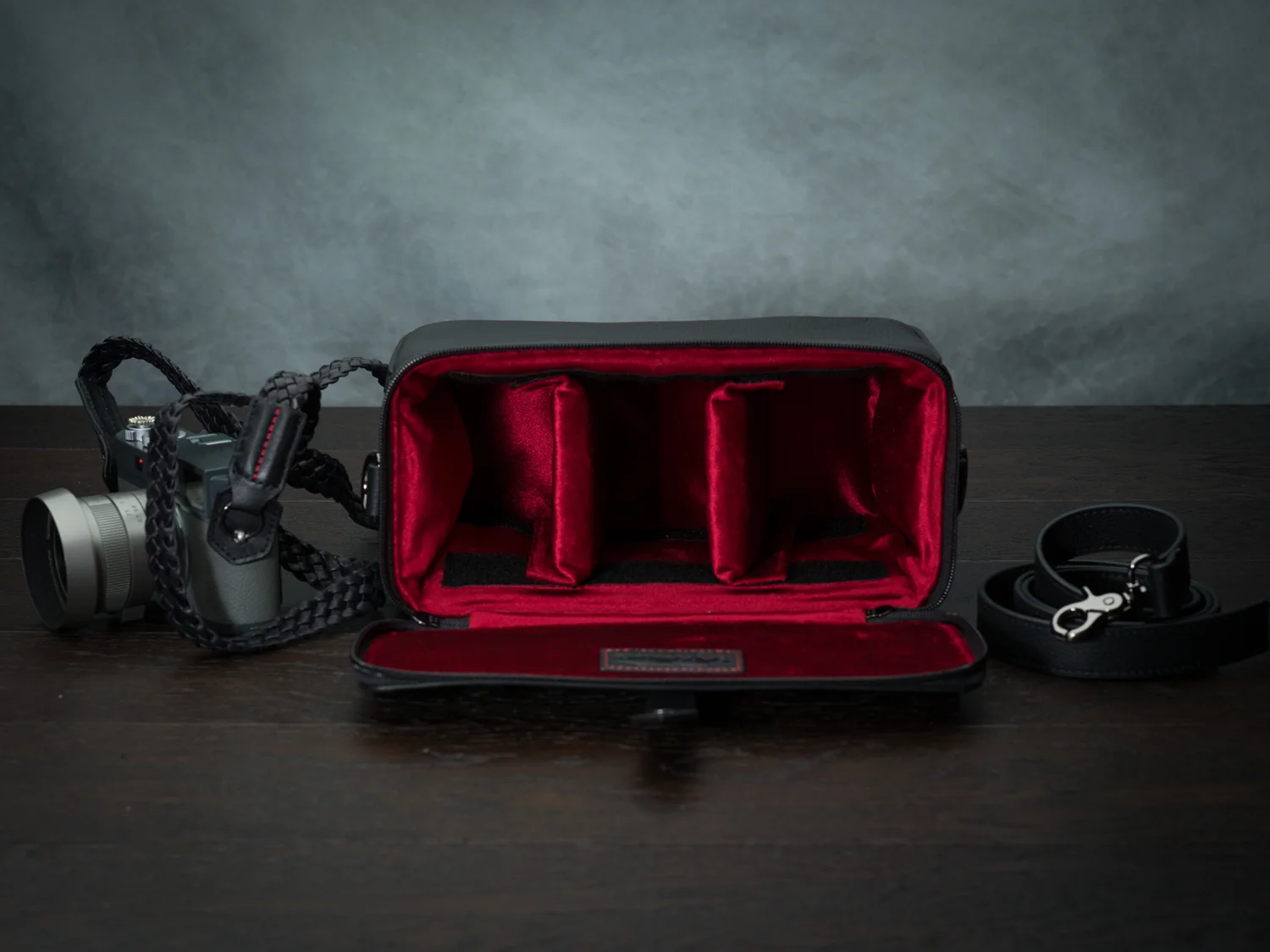 "The Outlander" Leather Camera Bag by Vi Vante  , image 6