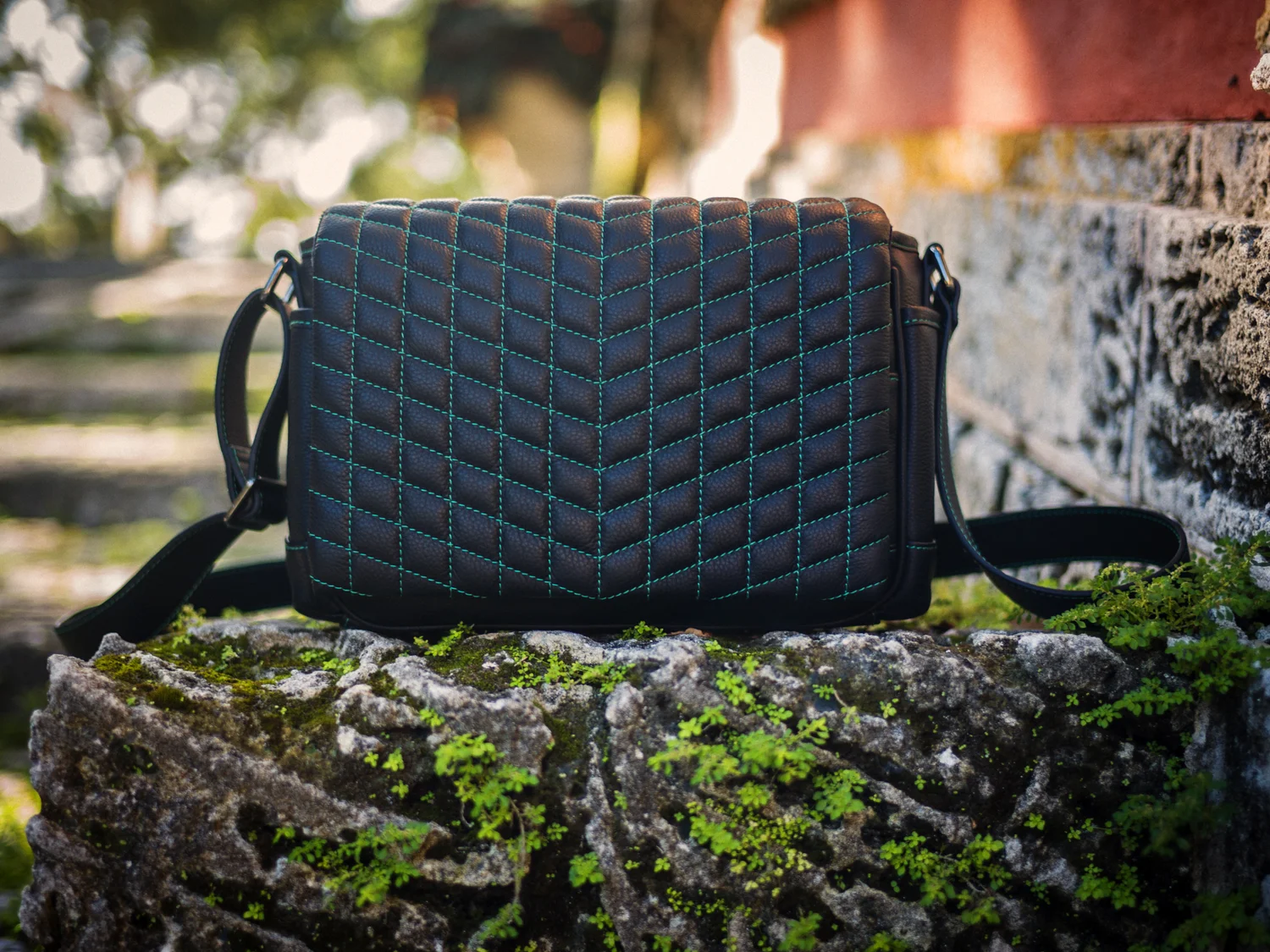 Hulk Green Stitched Leather Quilted Designer Vi Vante Camera Bag for Leica Sony Fuji M9 M10 M240 Vizcaya product Shot