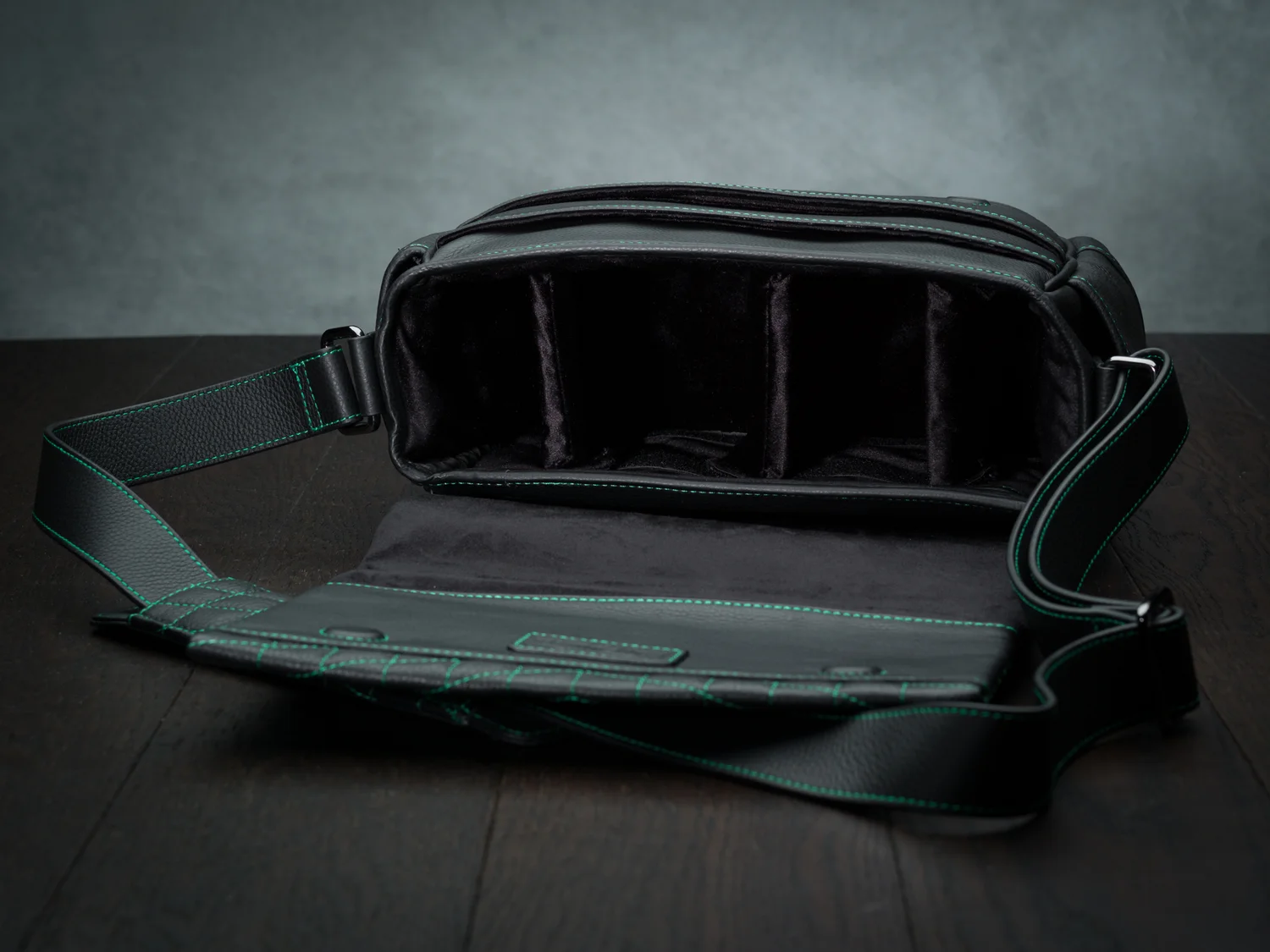 Hulk Green Stitched Leather Quilted Designer Vi Vante Camera Bag for Leica Sony Fuji M9 M10 M240