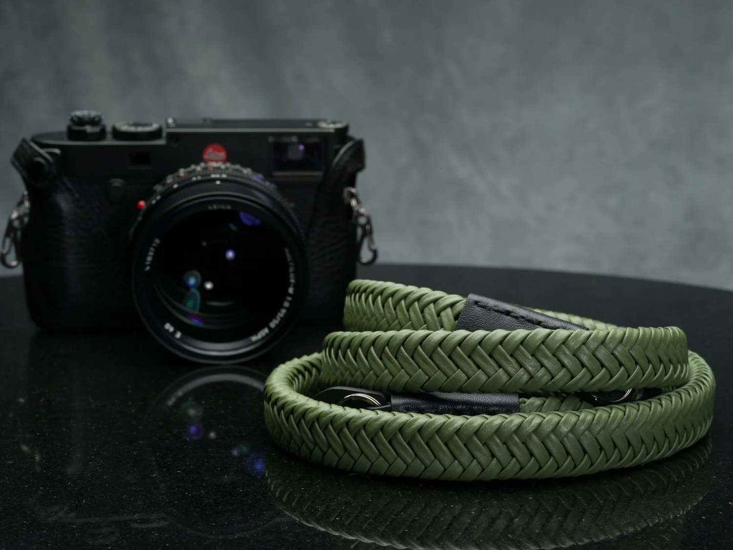 Vi Vante Matadorforest green camera strap leica m10 noctilux 3.jpg