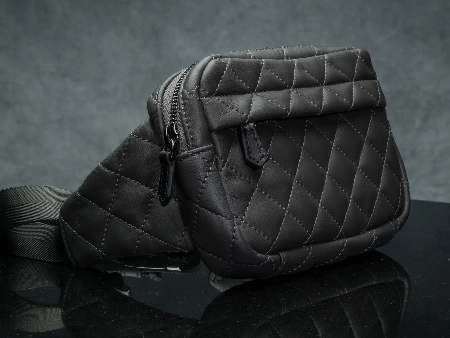 Vi Vante Lambskin Leather Quilted Waist Bag / Fanny Pack, image 2