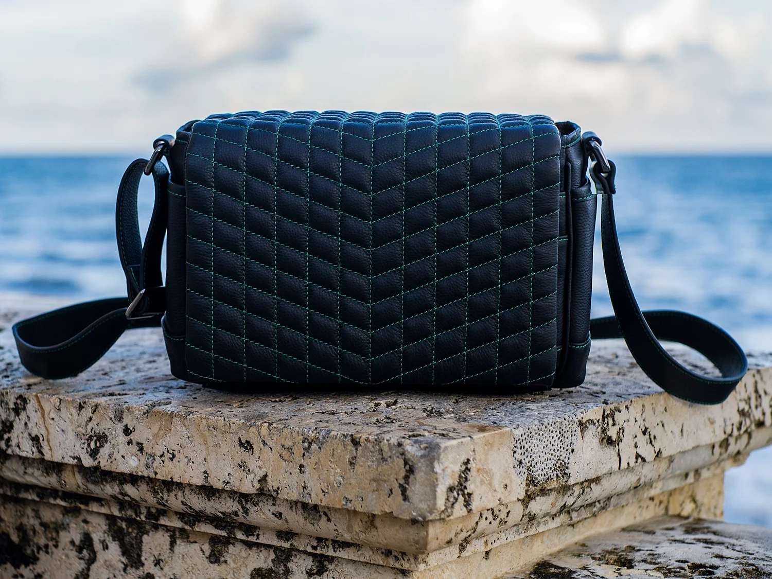 Hulk Green Stitched Leather Quilted Designer Vi Vante Camera Bag for Leica Sony Fuji M9 M10 M240 Palm Beach