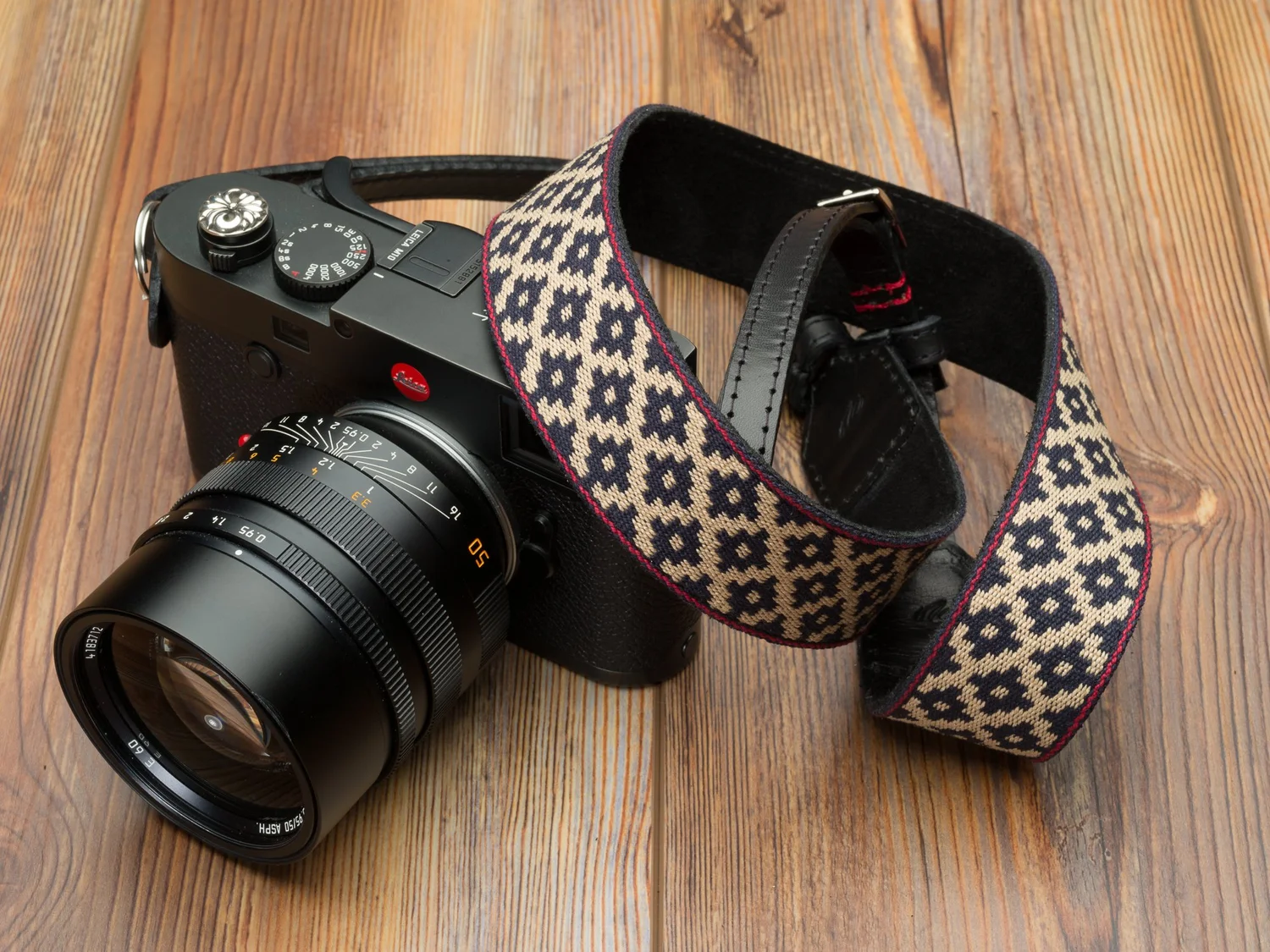The Vi Vante Gaucho "Buenos Aires" Leather Camera Strap; Adustable Fits Slotted and Lug Mounts, image 13