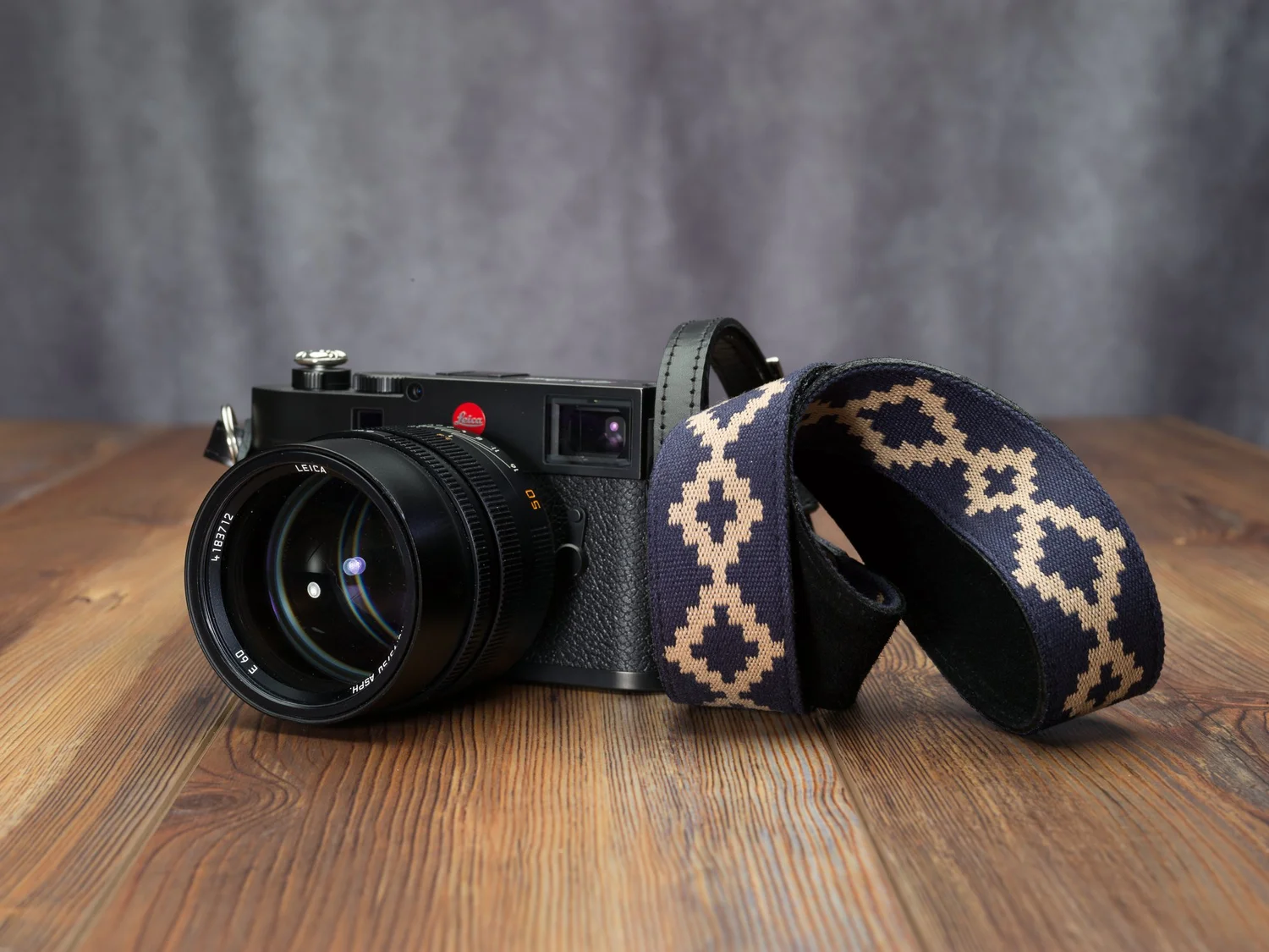 The Vi Vante Gaucho "La Pampa" Leather Camera Strap; Adustable Fits Slotted and Lug Mounts, image 15