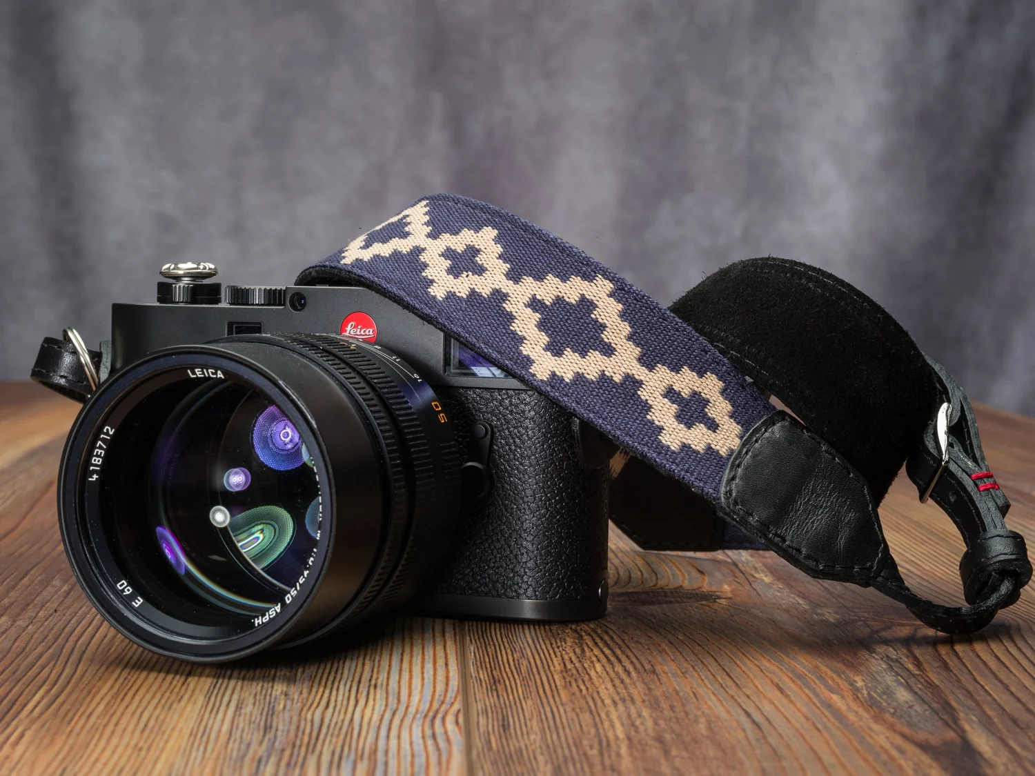 The Vi Vante Gaucho "La Pampa" Leather Camera Strap; Adustable Fits Slotted and Lug Mounts