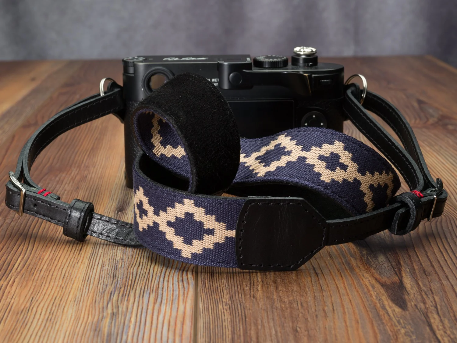 The Vi Vante Gaucho "La Pampa" Leather Camera Strap; Adustable Fits Slotted and Lug Mounts, image 12