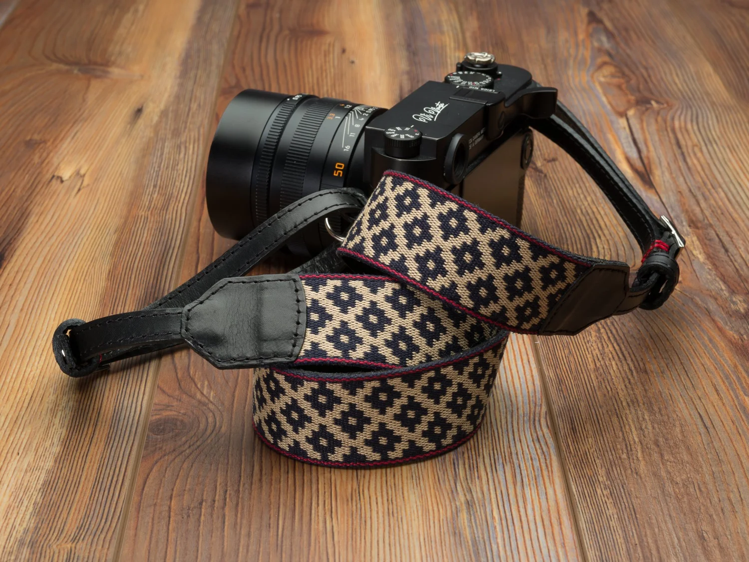 The Vi Vante Gaucho "Buenos Aires" Leather Camera Strap; Adustable Fits Slotted and Lug Mounts, image 8