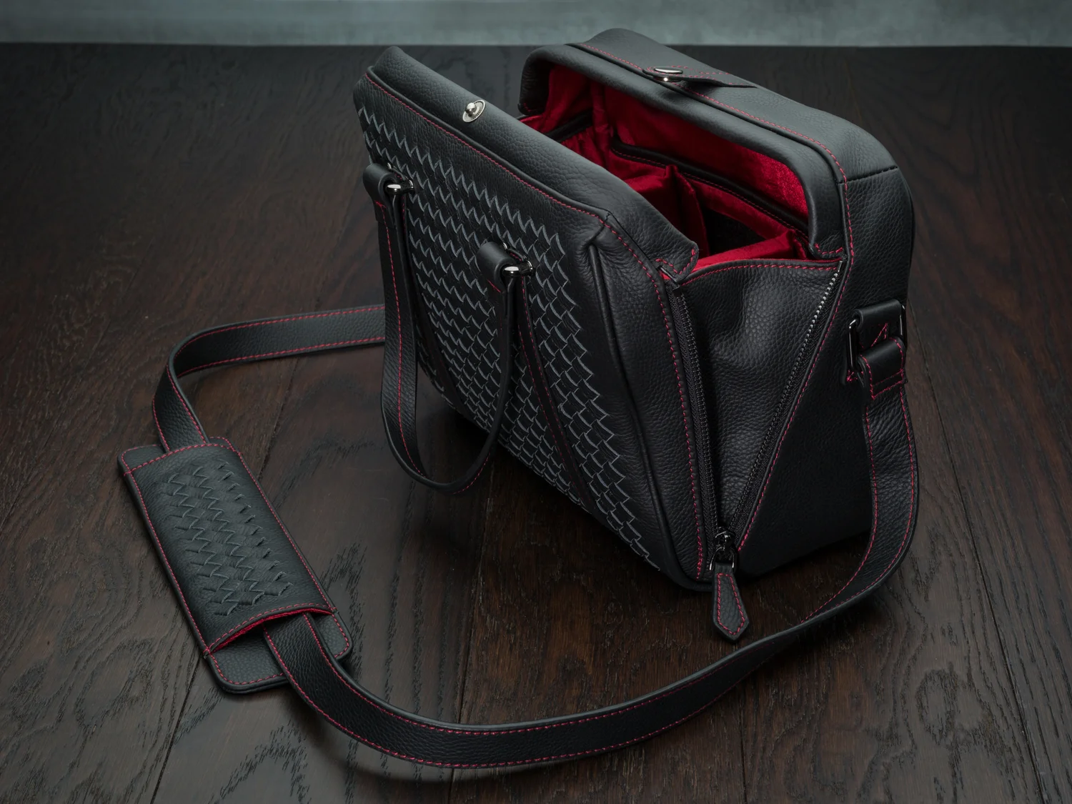 The Calibre is opened by unzipping each side and opening the flap.