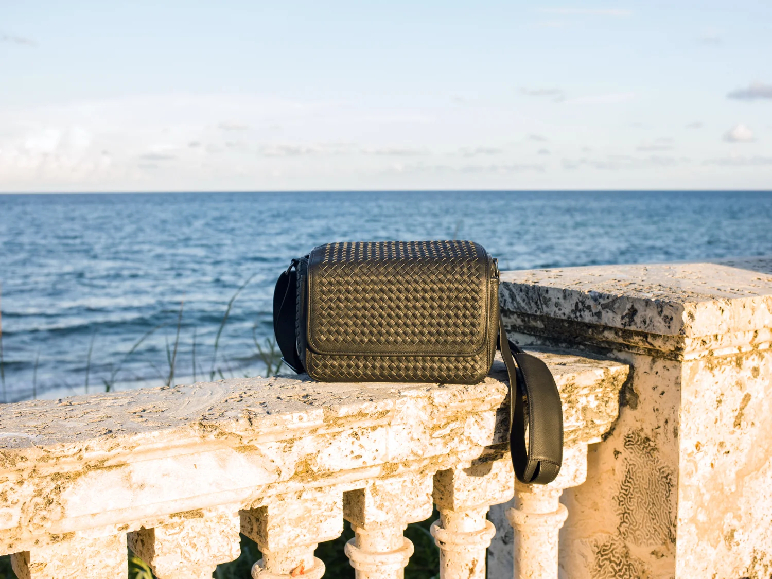 worlds most luxurious camera bag Vi Vante hand woven leather for leica camera M9 M10 M240 MP Q Sony Leica Fuji LEICA M