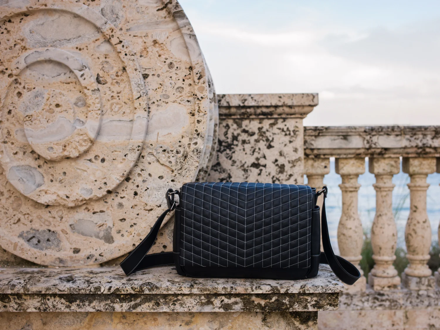 Vi Vante Quilted Leather Designer Camera Bag Luxury Design Leica Camera Worth Avenue Palm Beach