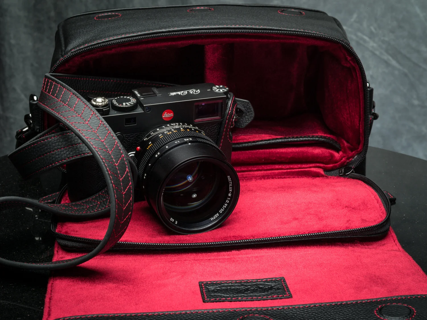 Vi Vante Dual Flap "Pegasus V2" Black Leather Camera Bag with Red Quilting, image 7