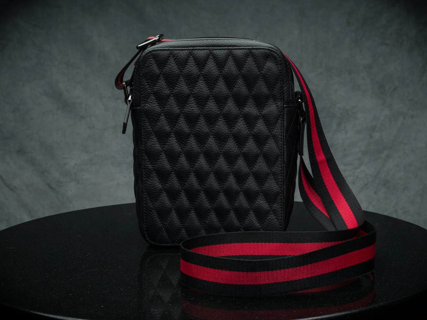 Vi Vante Unisex Quilted Leather Cross Carry Bag, image 1