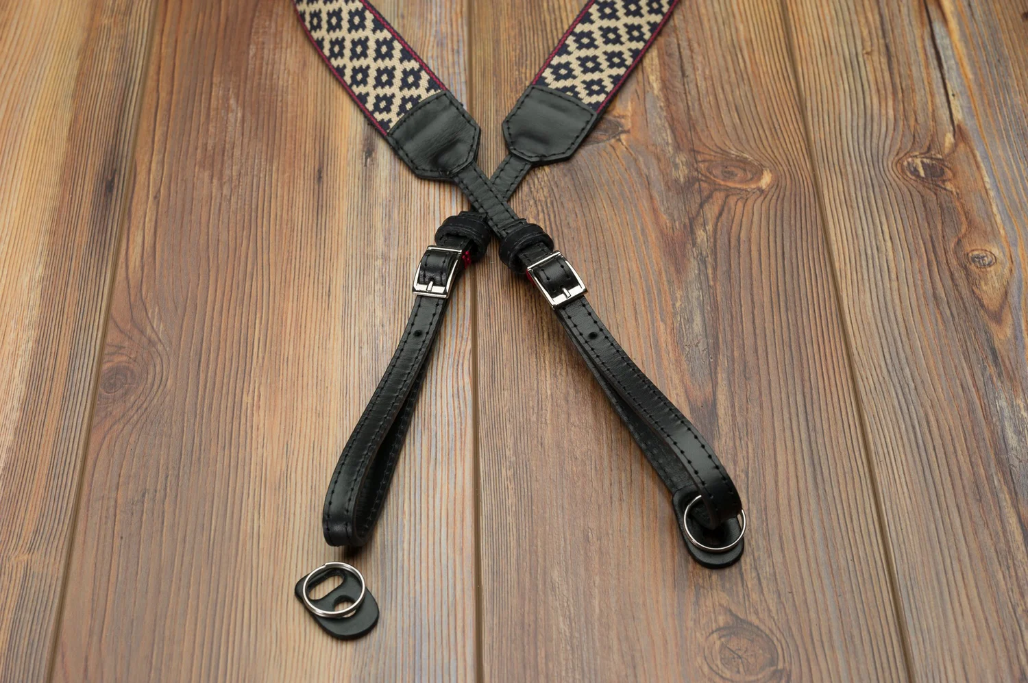 The Vi Vante Gaucho "Buenos Aires" Leather Camera Strap; Adustable Fits Slotted and Lug Mounts, image 6