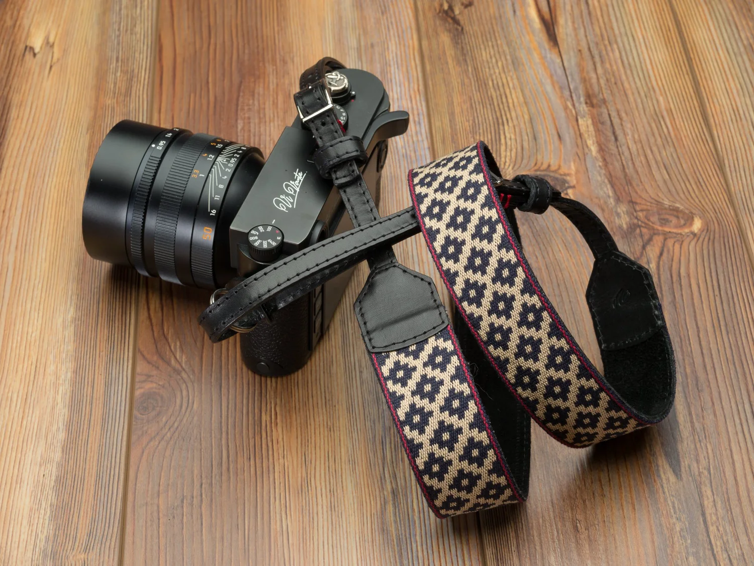 The Vi Vante Gaucho "Buenos Aires" Leather Camera Strap; Adustable Fits Slotted and Lug Mounts, image 9