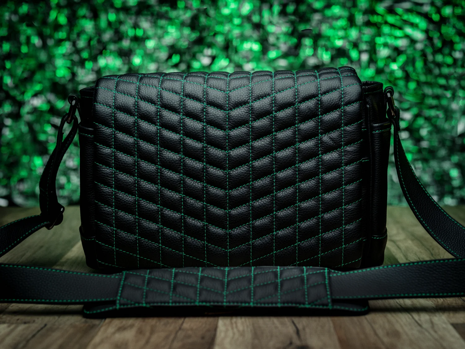 Hulk Green Stitched Leather Quilted Designer Vi Vante Camera Bag for Leica Sony Fuji M9 M10 M240