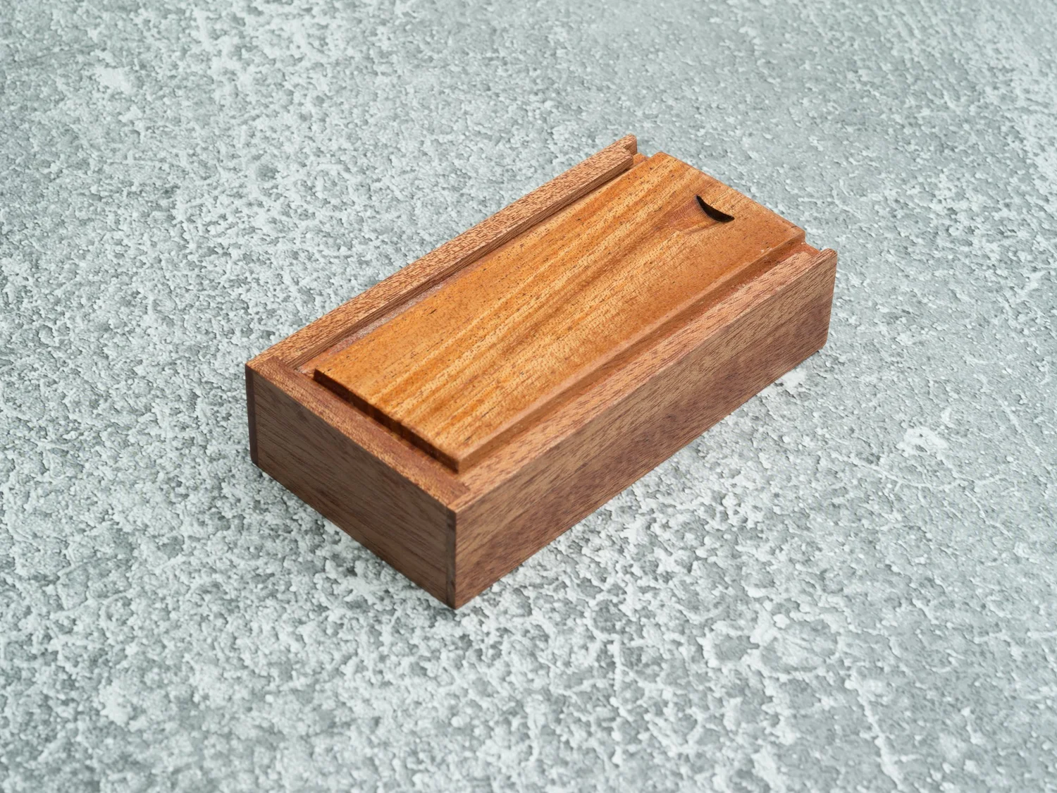 Vi Vante Handcrafted Wooden Memory Card Storage Box in Mahogany