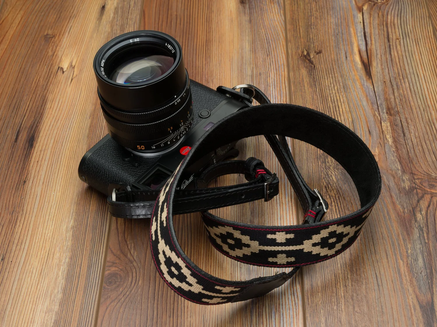 The Vi Vante Gaucho "Patagonia" Leather Camera Strap; Adustable Fits Slotted and Lug Mounts, image 3