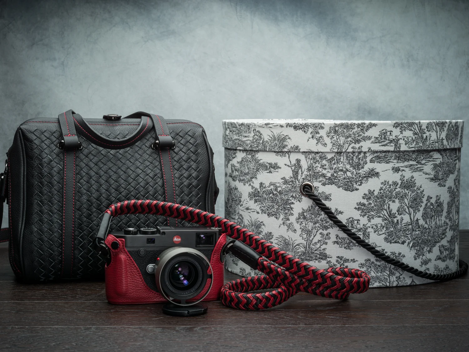 1 CALIBRE Camera Bag Phoenix Matador and Custom Hat Box
