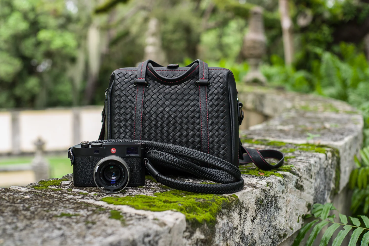 Vi Vante calibre bag Matador Noir braided leather 4 camera strap leica m10 summilux.jpg