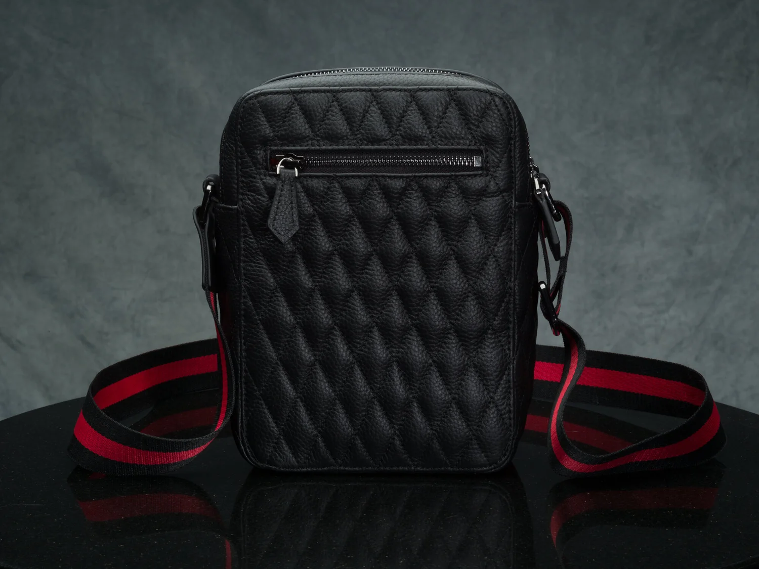 Vi Vante Unisex Quilted Leather Cross Carry Bag, image 3