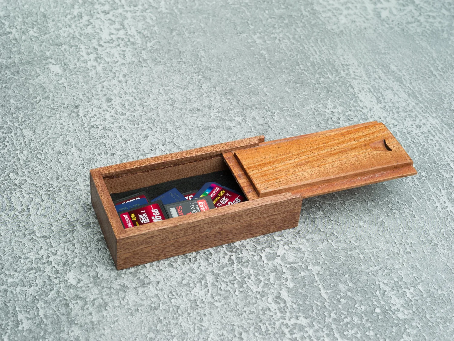 Vi Vante Handcrafted Wooden Memory Card Storage Box in Mahogany, image 2