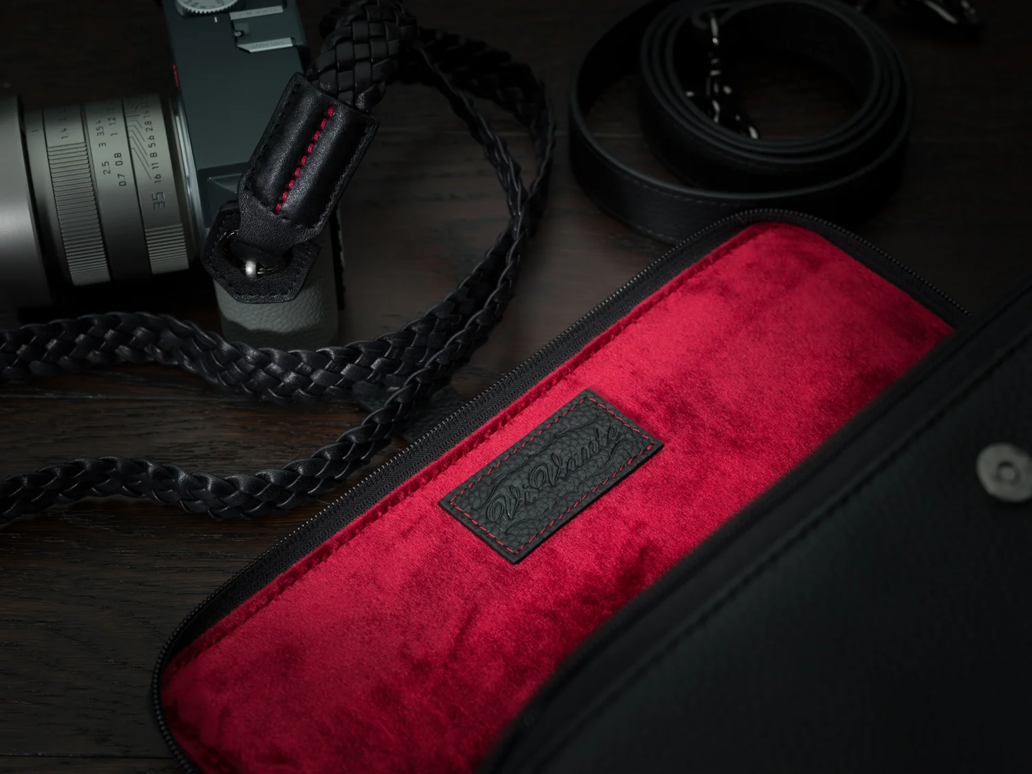 "The Outlander" Leather Camera Bag by Vi Vante  , image 5