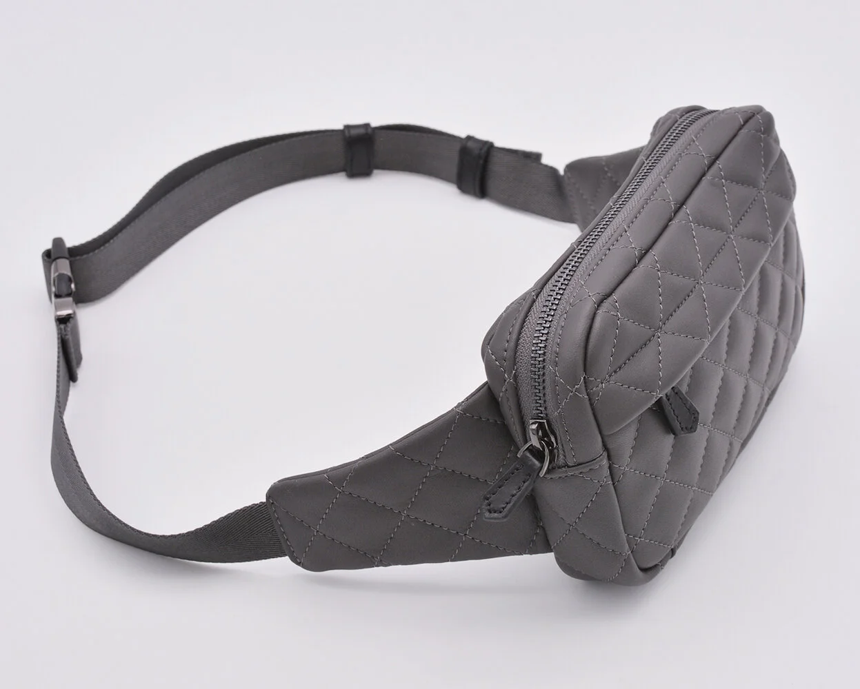 Vi Vante Waist Leather Quilted Bag 002.jpg