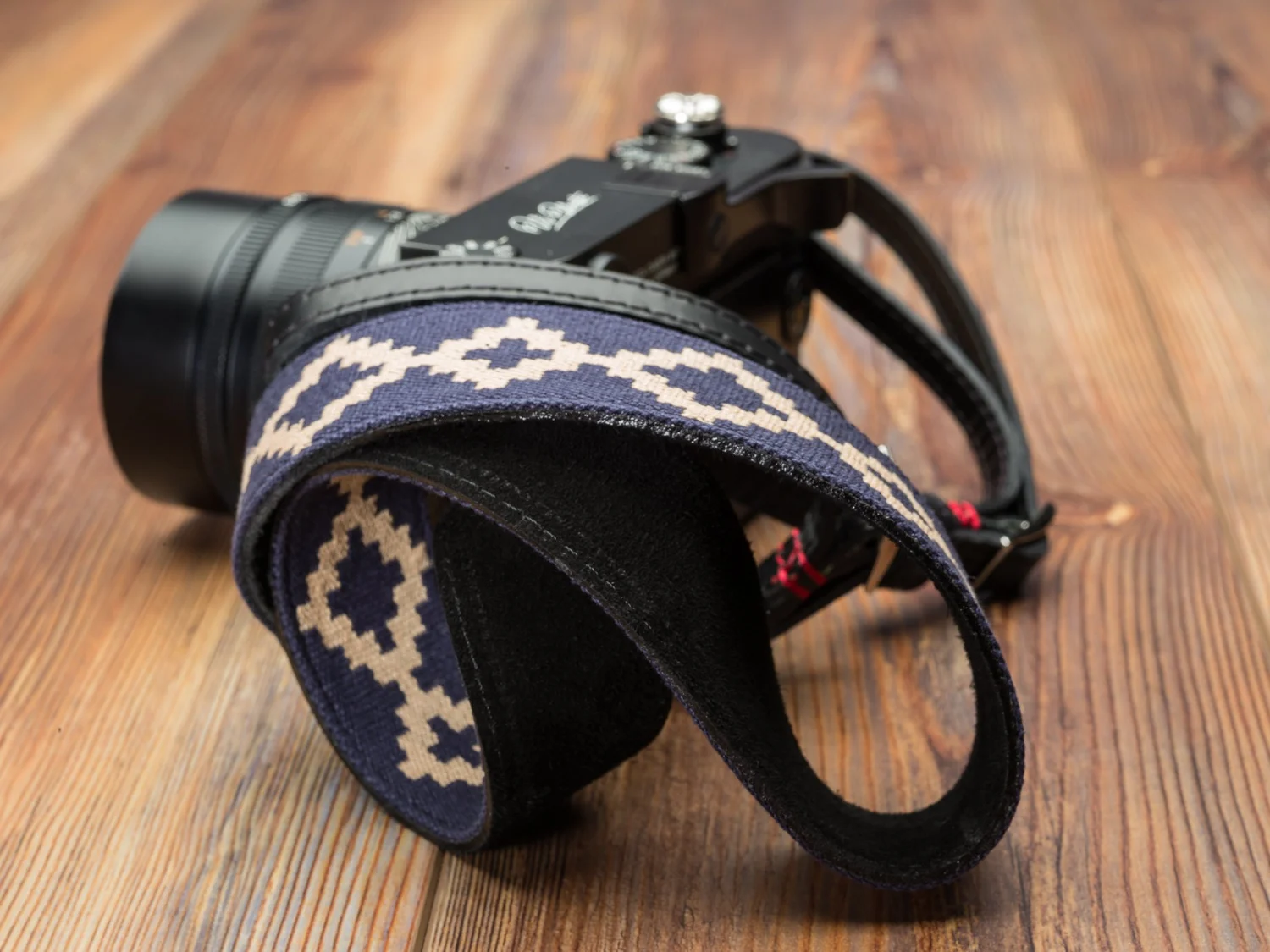 The Vi Vante Gaucho "La Pampa" Leather Camera Strap; Adustable Fits Slotted and Lug Mounts, image 9