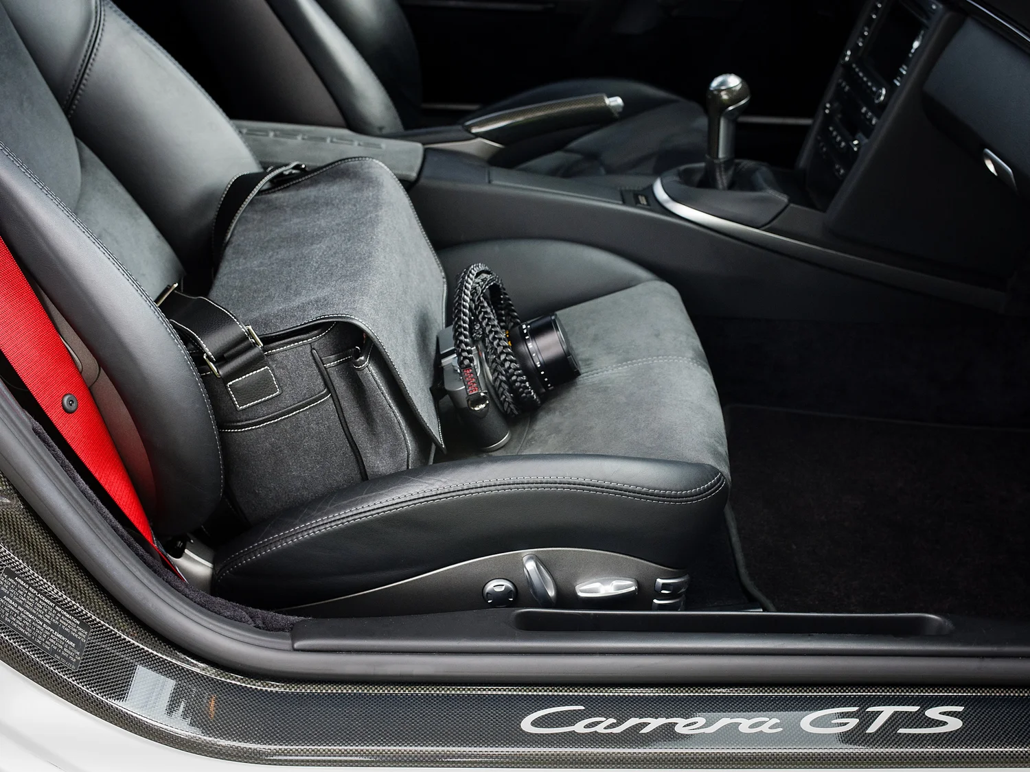 Waxed Canvas &amp; Leather Camera bag by Vi Vante microsuede interior luxury designer Carrera GTS Porsche 911