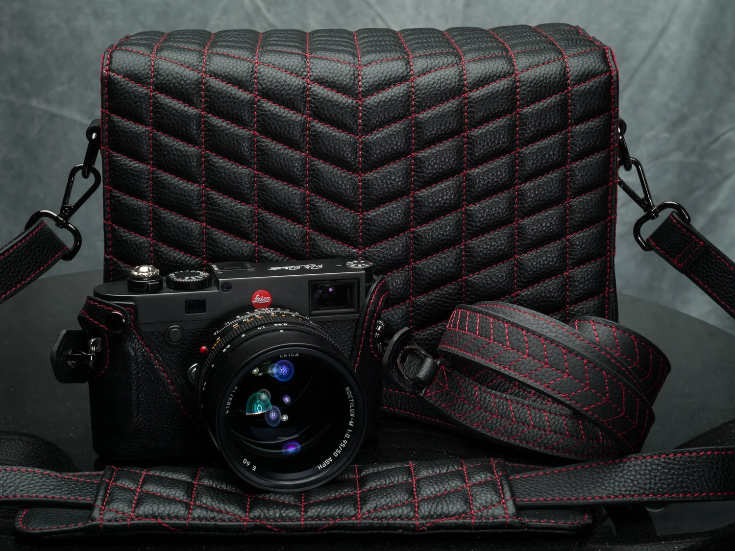Vi Vante Dual Flap "Pegasus V2" Black Leather Camera Bag with Red Quilting, image 8